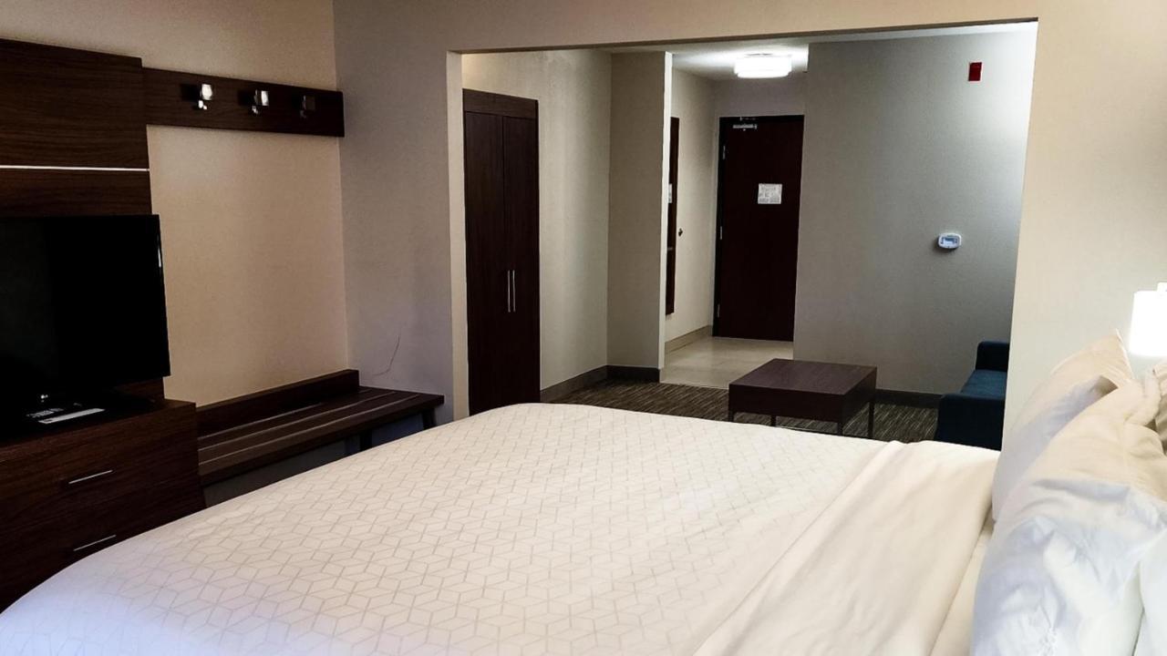 Holiday Inn Express Hotel & Suites Chicago South Lansing By Ihg Екстериор снимка
